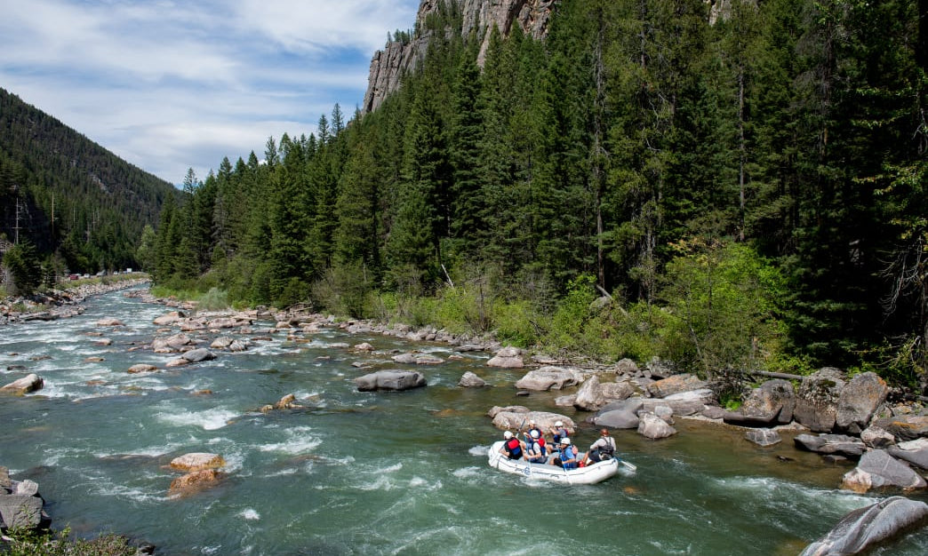 10 Must-Do Family Adventures in Yellowstone National Park